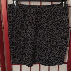NEVER WORN ANIMAL PRINT MINI SKIRT